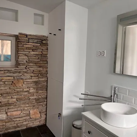 Maisonnette Indépendante Avec Jardin/patio Hébergement de vacances