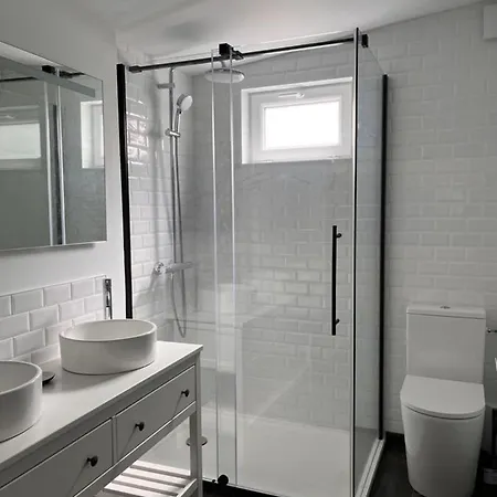 Independant Avec Jardin Prive Feriehus Nîmes