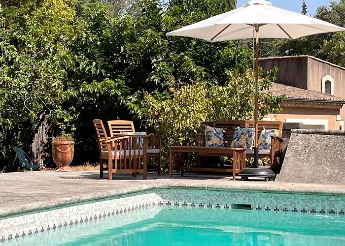 Hébergement de vacances Maisonnette Indépendante Avec Jardin/patio *