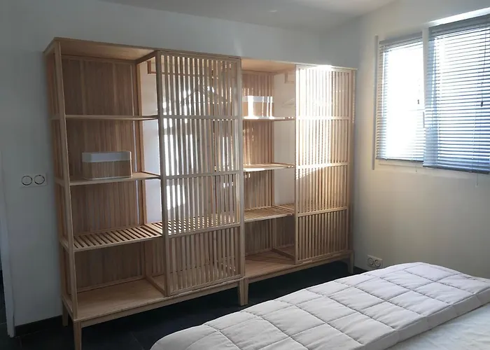 Maisonnette Indépendante Avec Jardin/patio Hébergement de vacances Nîmes