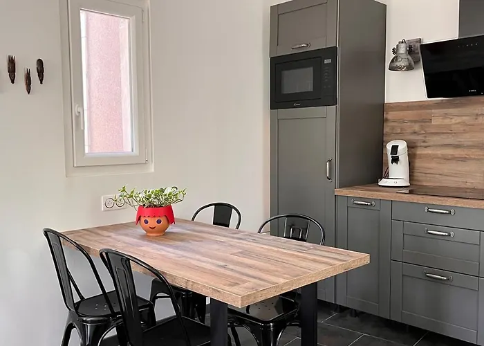 Hébergement de vacances Maisonnette Indépendante Avec Jardin/patio Nîmes